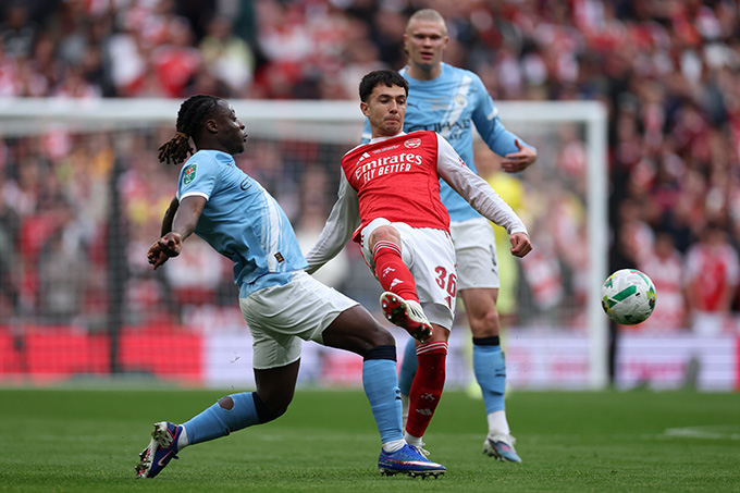 Arteta tự tạo rồi tự làm hao mòn Zubimendi: Khi ‘bộ não’ Arsenal bị dùng đến cạn kiệt