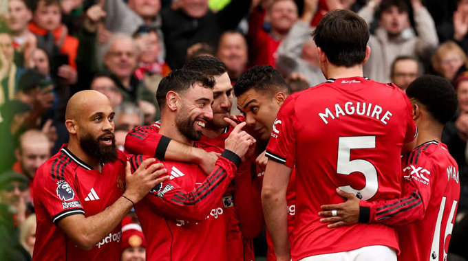 Bruno Fernandes chưa đủ tầm để đua danh hiệu Cầu thủ hay nhất năm?