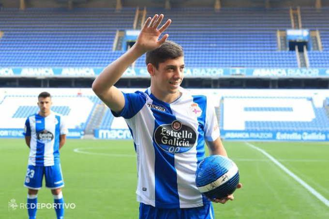 Chỉ 10 phút là đủ: Valverde khiến huyền thoại Seedorf ‘chốt đơn’ ngay từ cái nhìn đầu tiên