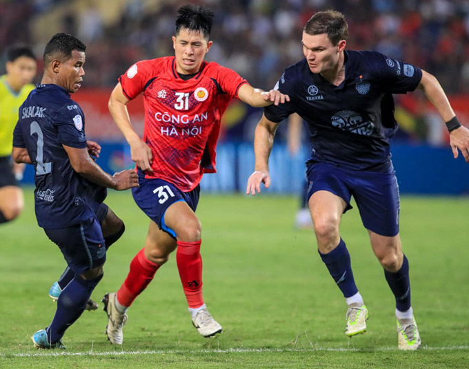 Đình Trọng trở lại từ nghịch cảnh: ‘Nghệ nhân săn Tây’ tái xuất để giành lại vị thế ở tuyển Việt Nam