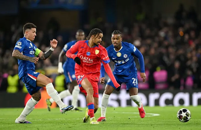 Đôi cánh hủy diệt: PSG cất cánh bằng tốc độ và nhấn chìm mọi hy vọng