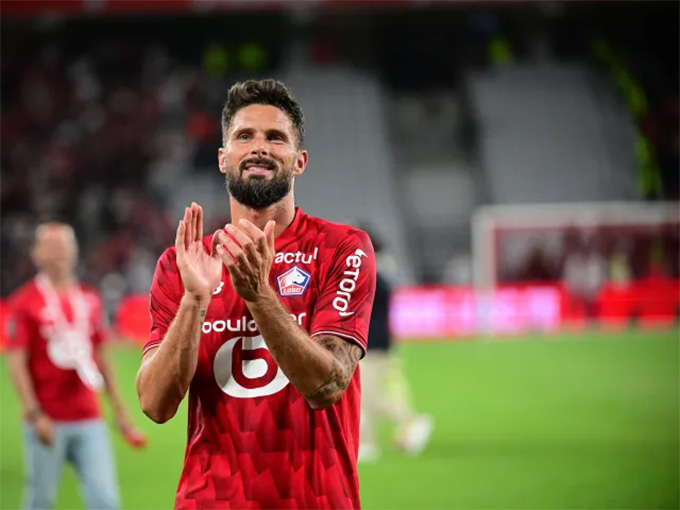 Giroud 39 tuổi: Hung thần quen thuộc của Aston Villa tại Europa League