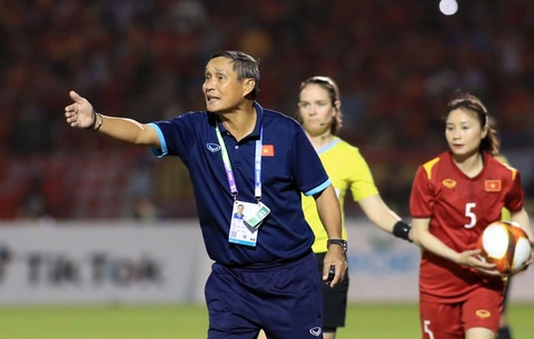 HLV Mai Đức Chung khép lại một huyền thoại, nhưng bài toán của tuyển nữ Việt Nam nằm ngoài tỷ số 0-4