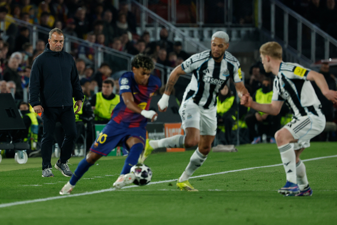 Hủy diệt nhưng mong manh: Barca trả giá tiềm ẩn sau lối chơi tất tay