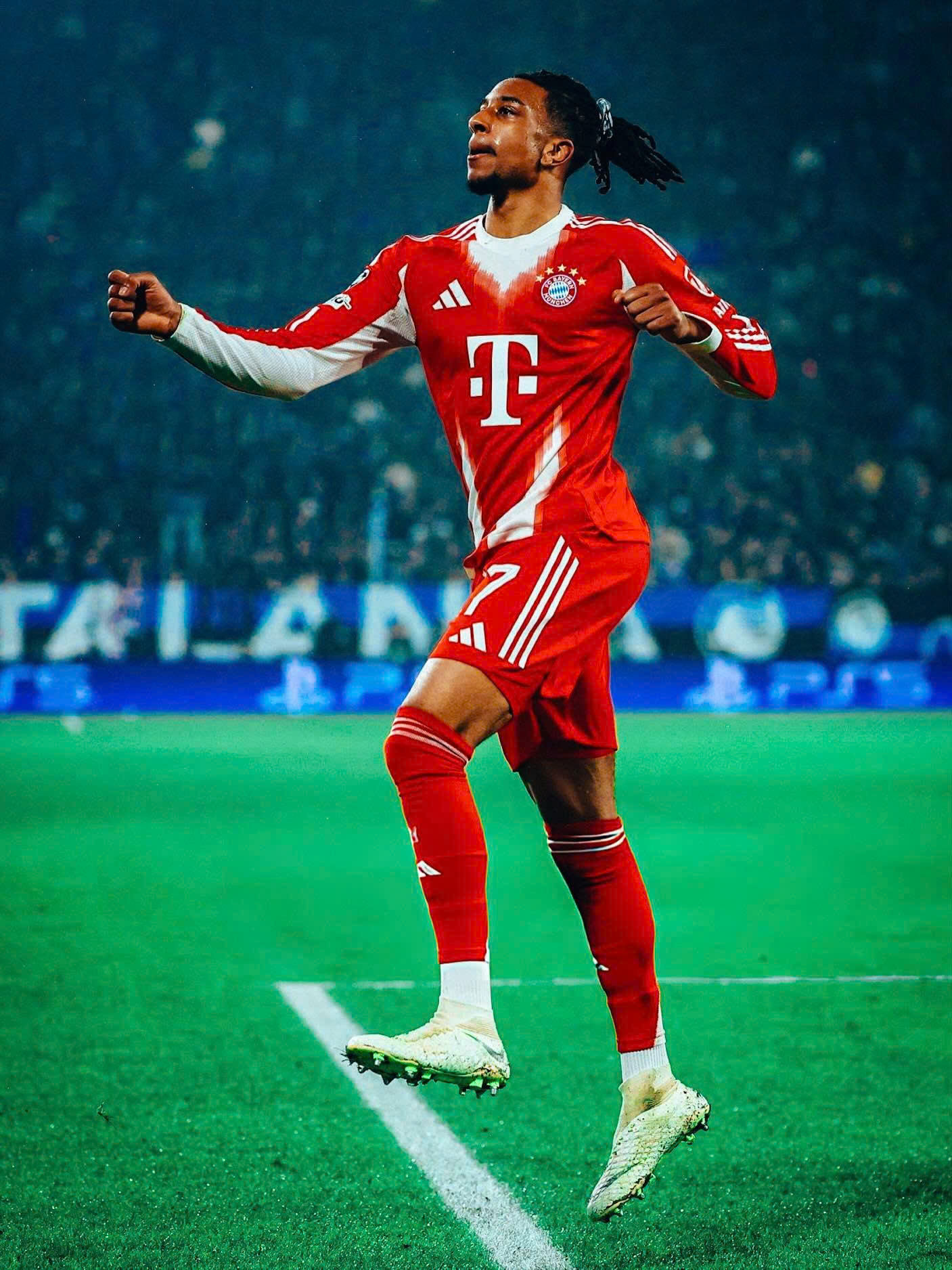 Khi đẳng cấp lên tiếng: Olise bứt khỏi giới hạn để chạm giấc mơ Quả bóng Vàng