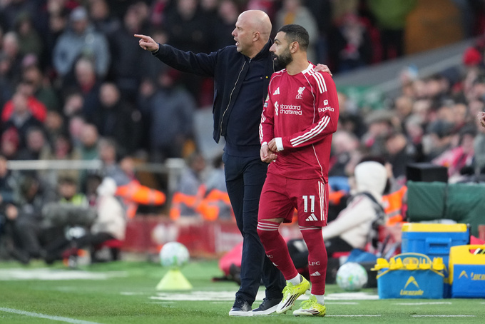 Liverpool đổi cách chơi để cứu Salah: Khi ‘vị vua’ không còn tự cứu được mình