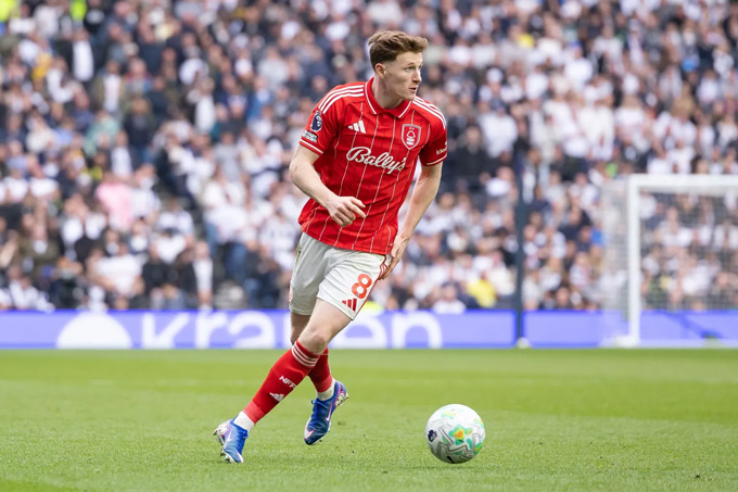 MU ‘all-in’ vì bom tấn: Canh bạc lớn để tái thiết đế chế Old Trafford