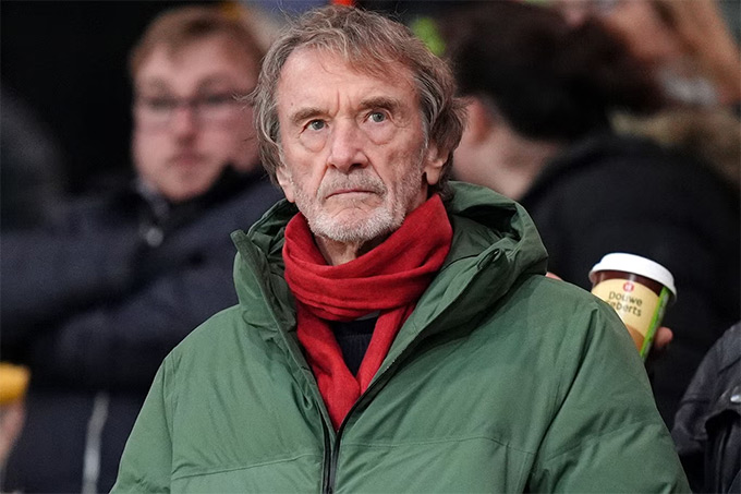 Sir Jim Ratcliffe lảng tránh câu hỏi về tương lai Michael Carrick tại Manchester United