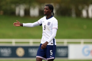 Từ đội trẻ lên thẳng Tam Sư: ‘măng non’ MU chạm cửa tuyển Anh đầy bất ngờ