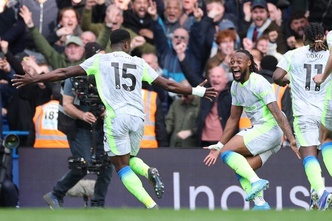 Arsenal chao đảo trước “tối hậu thư” từ Man City