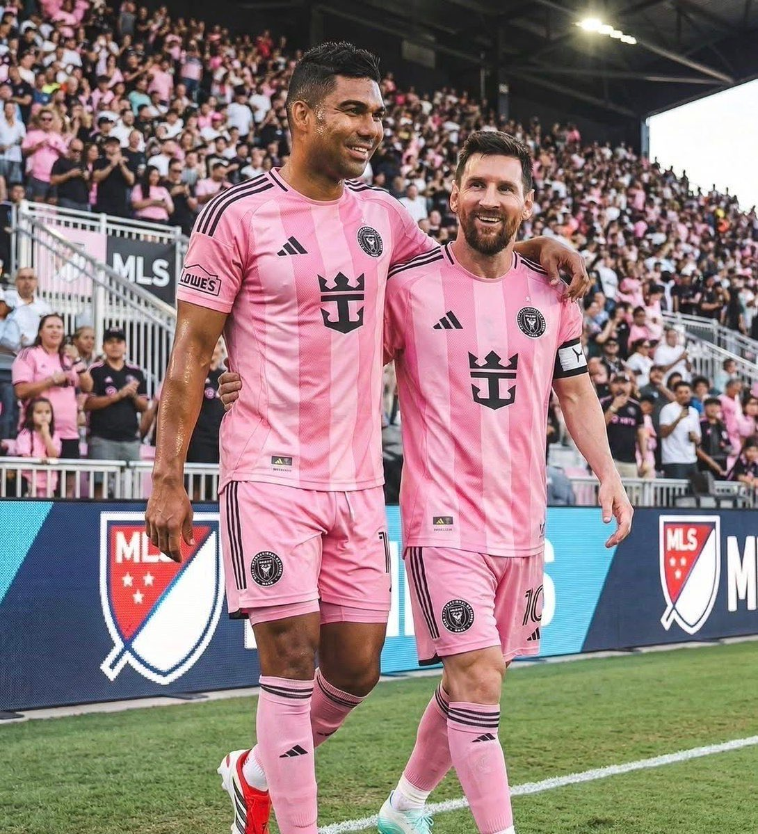 Casemiro có thể tái hợp Lionel Messi sau World Cup 2026?