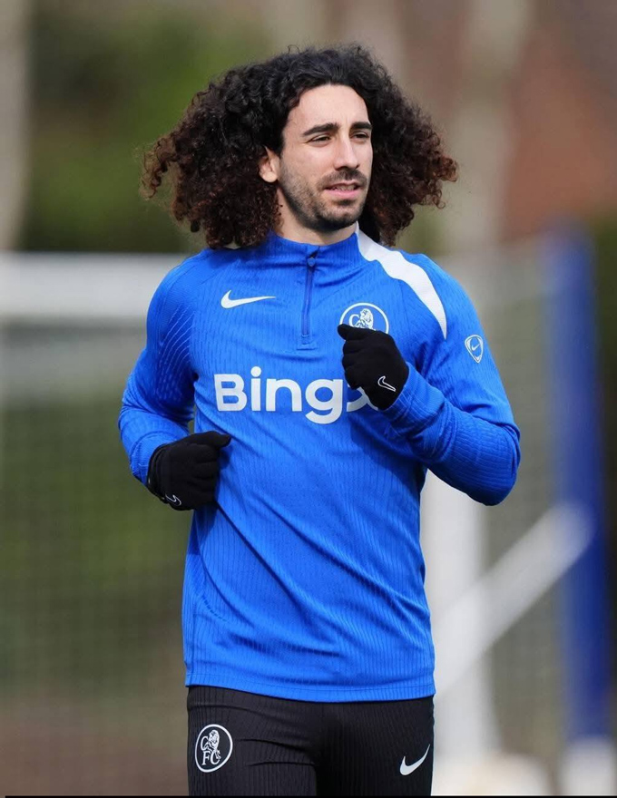 Chelsea kỷ luật Enzo, bỏ qua Cucurella: Nội tình Stamford Bridge dậy sóng