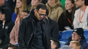 Chelsea “nội chiến” trước giờ trảm Rosenior