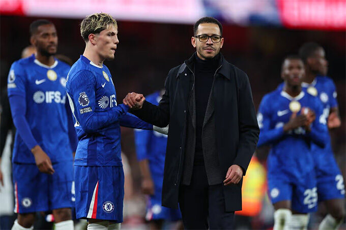 Garnacho lung lay tại Chelsea: Rosenior dần mất niềm tin?