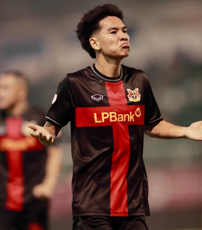 Lê Văn Thuận – gương mặt trẻ nổi bật nhất bóng đá Việt Nam hiện tại