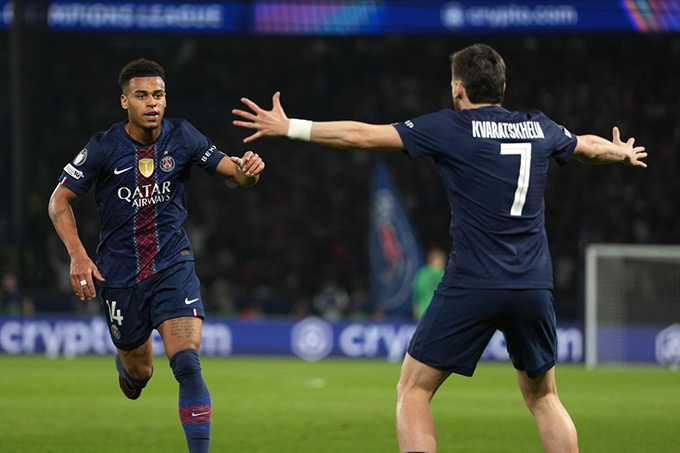 Luis Enrique cảnh báo PSG: Bỏ lỡ ở Paris, trả giá ở Anfield