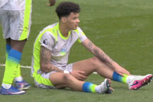 Man City thắng Chelsea nhưng trả giá bằng chấn thương then chốt