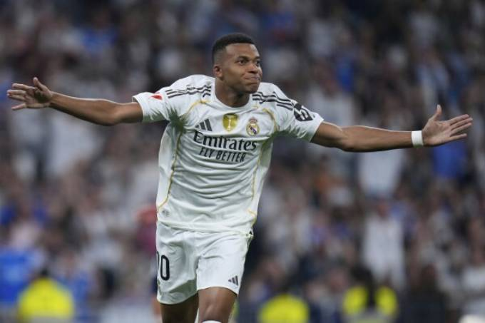 Mbappé vs Vinicius: Cuộc chiến lương bổng trong lòng Real Madrid