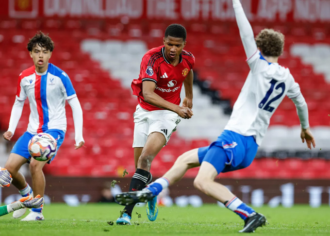 MU chạm trán Man City ở chung kết FA Youth Cup: Derby trẻ rực lửa
