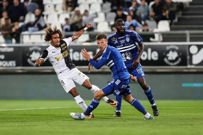 Phân tích kèo trận đấu Bastia vs Amiens, 1h00 ngày 4/4: Cuộc chiến trụ hạng hấp dẫn
