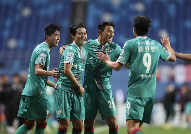 Phân tích và soi kèo Daejeon Hana Citizen đối đầu Gangwon, 12h00 ngày 12/4: Nỗi lo khi thi đấu xa nhà