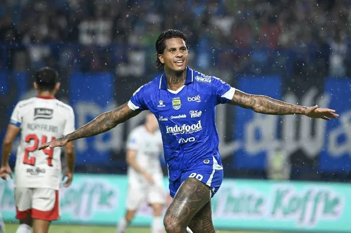 Phân tích và soi kèo Dewa United đối đầu Persib Bandung, 19h00 ngày 20/4: Trận chiến quyết liệt
