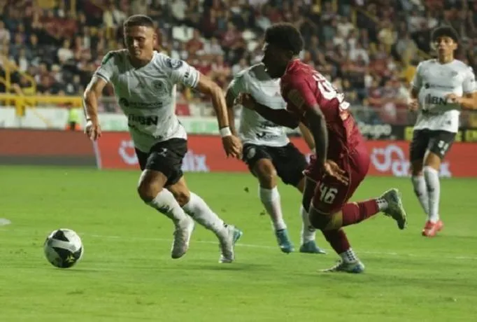 Phân tích và dự đoán trận Ferencvaros gặp Diosgyor, 1h00 ngày 11/4: Cuộc chiến của những chú phượng hoàng