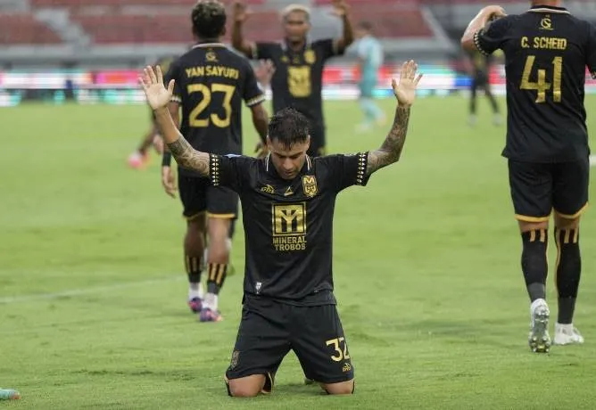 Phân tích và soi kèo PSBS Biak Numfor gặp Malut United, 19h00 ngày 28/4: Cơ hội vàng cho chủ nhà