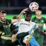 Phân tích và dự đoán kết quả trận đấu Shanghai Shenhua gặp Qingdao Hainiu, 19h00 ngày 22/4: Cuộc chiến rực lửa trên sân cỏ