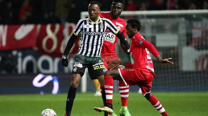 Phân tích và dự đoán trận đấu giữa Sporting Charleroi và Royal Antwerp, 1h45 ngày 11/4: Cẩn trọng là điều cần thiết