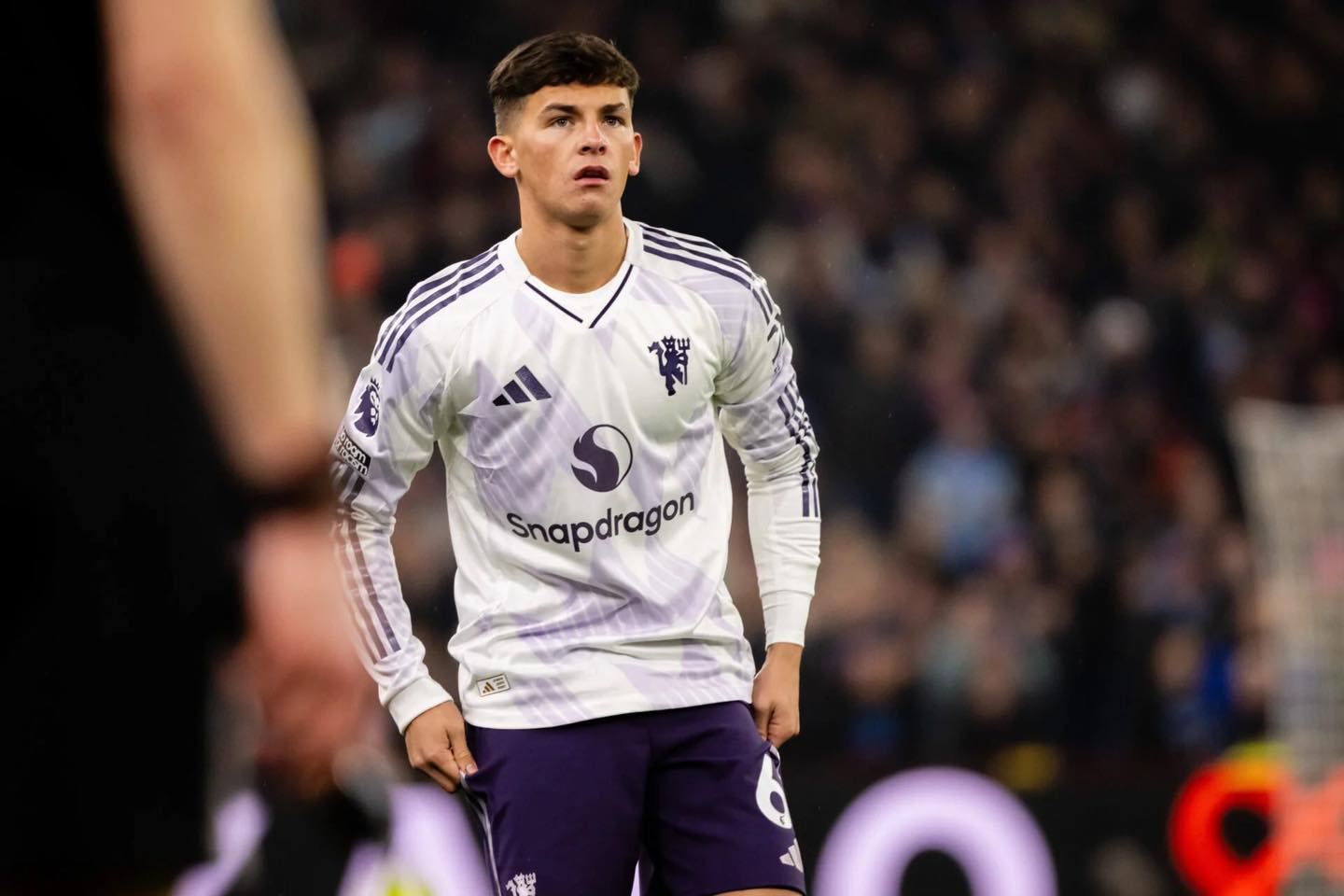 “Nhóc” Shea Lacey khiến fan MU phấn khích vì kỹ thuật quá dị