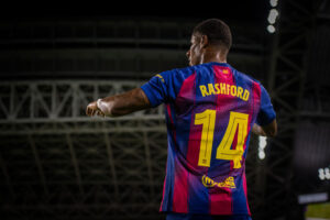 Rashford đẩy Barca vào thế tiến thoái lưỡng nan