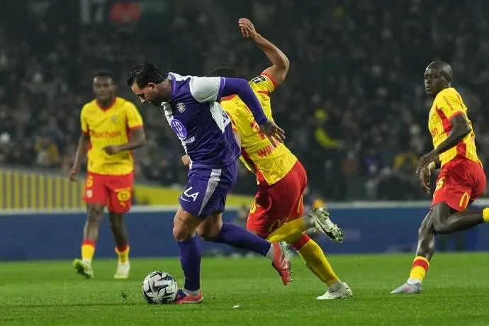 Dự đoán từ siêu máy tính: Lens chạm trán Toulouse vào lúc 1h45 ngày 18/4
