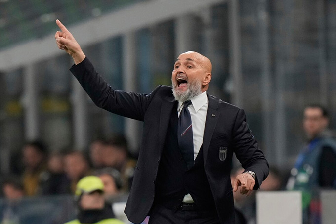 Spalletti vẫn chưa hài lòng dù Juventus thắng Genoa