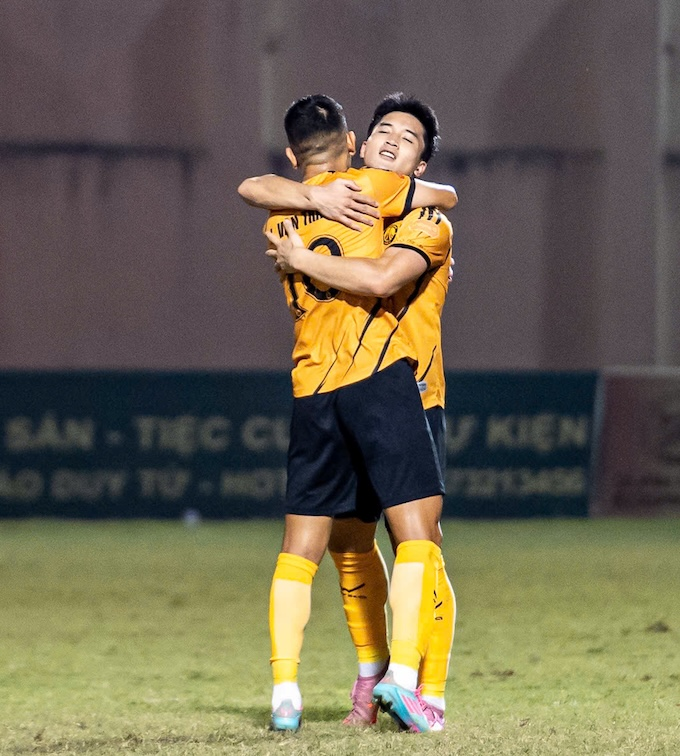 Thanh Hóa tiếp tục gây sốc với chiến thắng tối thiểu trước PVF-CAND