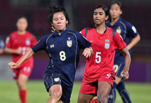 Trước trận quyết định với Việt Nam, cầu thủ Thái Lan bị ‘cấm mạng xã hội