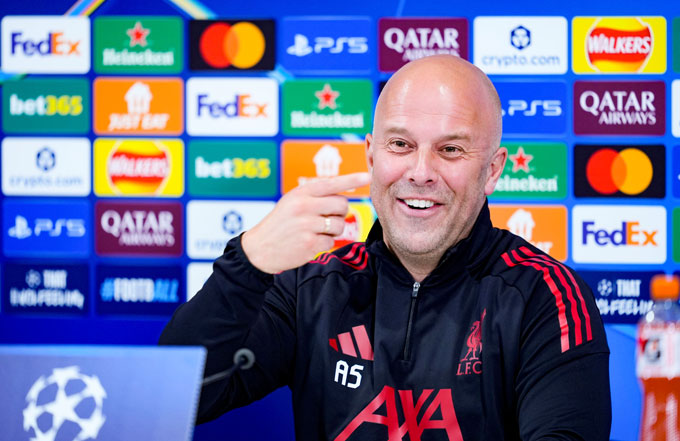 Tương lai Arne Slot tại Liverpool: Vẫn được tin tưởng giữa áp lực bủa vây