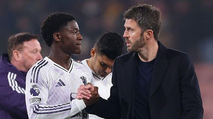 Tương lai Mainoo tại MU rẽ hướng lớn sau bước ngoặt thời Carrick