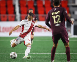 “Viên ngọc MLS” Gavin Turner hướng trái tim về tuyển Việt Nam