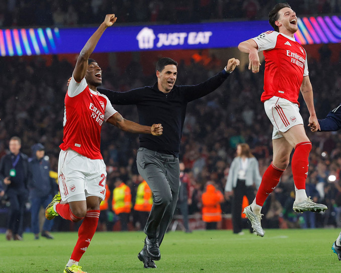 20 năm chờ đợi của Arsenal FC kết thúc