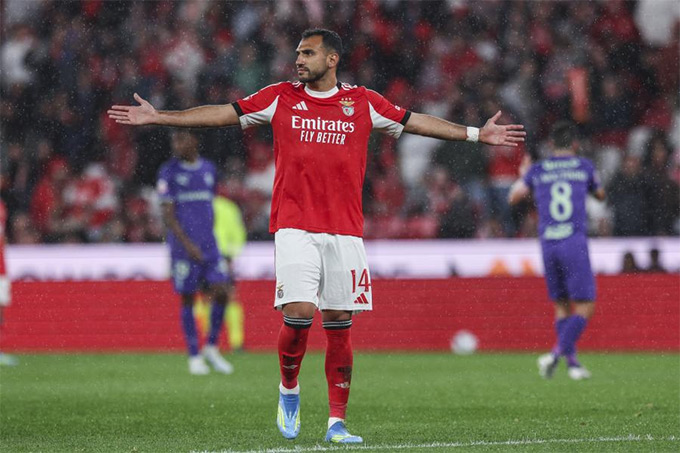 Benfica hụt hơi, Mourinho đánh rơi giấc mơ Champions League