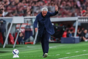 Mourinho úp mở ngày trở lại Bernabeu