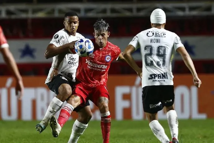 Dự đoán và phân tích kèo trận Argentinos Juniors đối đầu Lanus, 7h30 ngày 10/5: Tìm kiếm chiến thắng tiếp theo