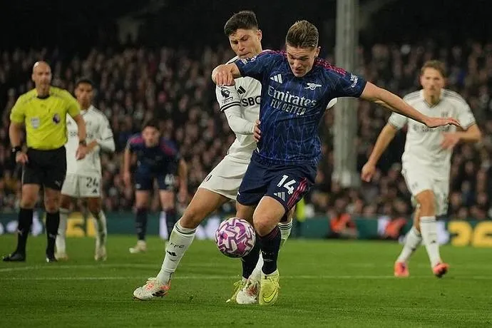 Phân tích và dự đoán trận đấu Arsenal gặp Fulham, 23h30 ngày 2/5: Thử thách không nhỏ cho Pháo thủ