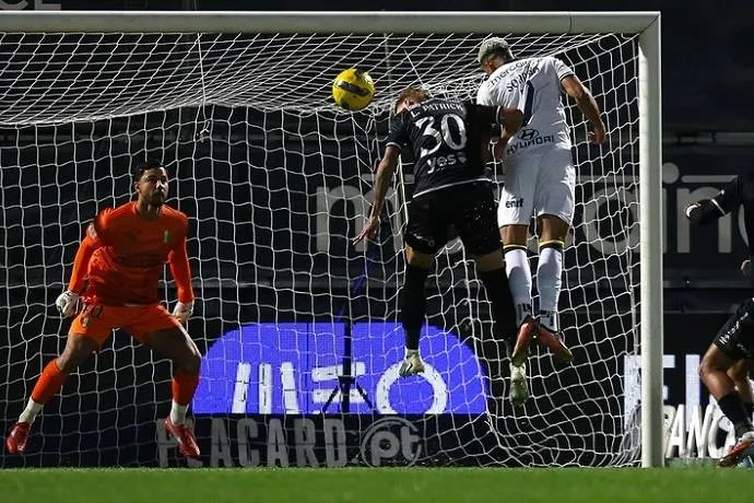 Phân tích kèo Estrela vs Famalicao, 2h15 ngày 12/5: Đối đầu của hai thế lực trái ngược