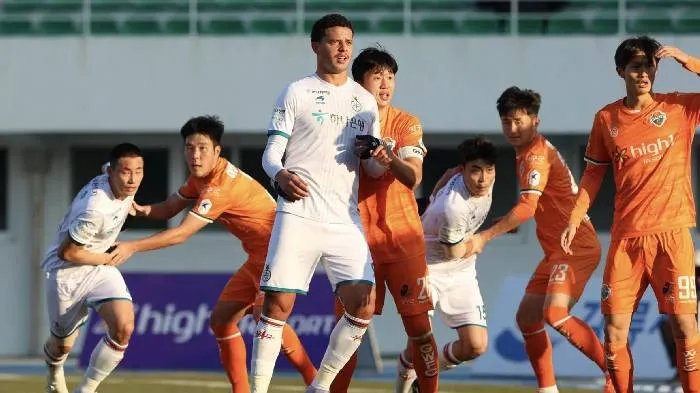 Phân tích và dự đoán kèo trận Gangwon đối đầu Daejeon Hana Citizen, 17h30 ngày 12/5: Hạnh phúc trên sân khách