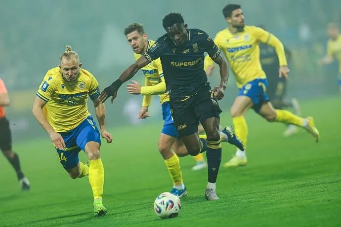 Phân tích và dự đoán kèo trận Lech Poznan đối đầu Arka Gdynia, 1h30 ngày 9/5: Hướng tới chiến thắng