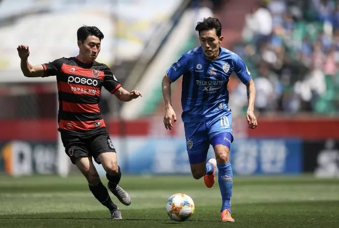Phân tích và dự đoán trận đấu Ulsan HD gặp Pohang Steelers, 12h00 ngày 2/5: Thách thức cho đội khách