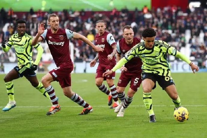 Dự đoán của siêu máy tính cho trận đấu giữa West Ham và Arsenal vào lúc 22h30 ngày 10/5