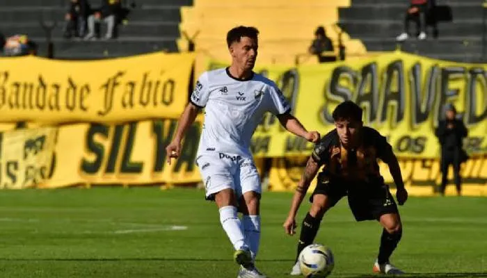 Dự đoán kèo thẻ phạt trận All Boys gặp Almirante Brown 01h00 ngày 12/7: Cuộc tranh tài quyết liệt